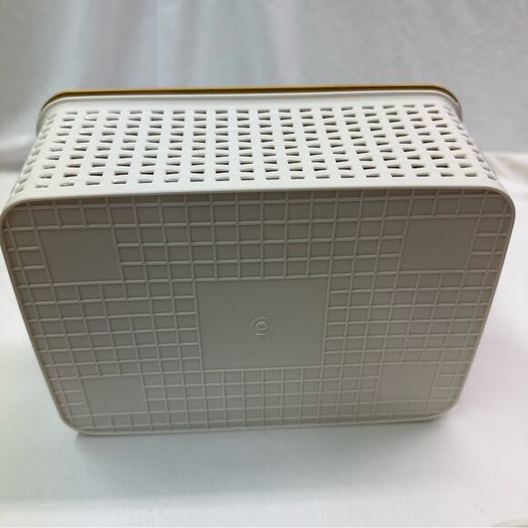 Jen’s Bins Bundle Box Beauty with Manicure Set - Picture 13 of 15